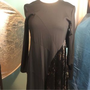 Mauve part velvet dress . Half circle. Size small NWT